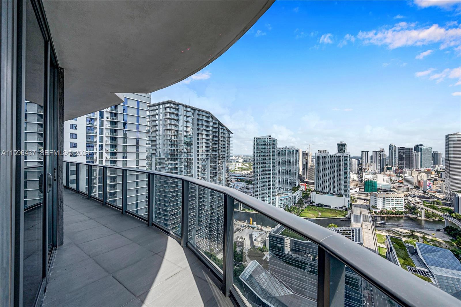 45 SW 9th Street 3901