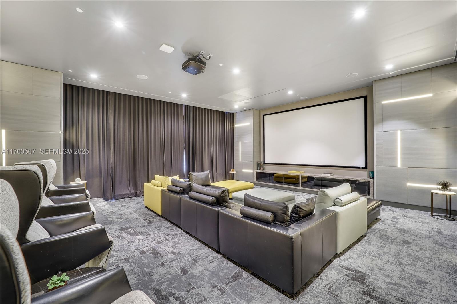 45 SW 9th Street 3702