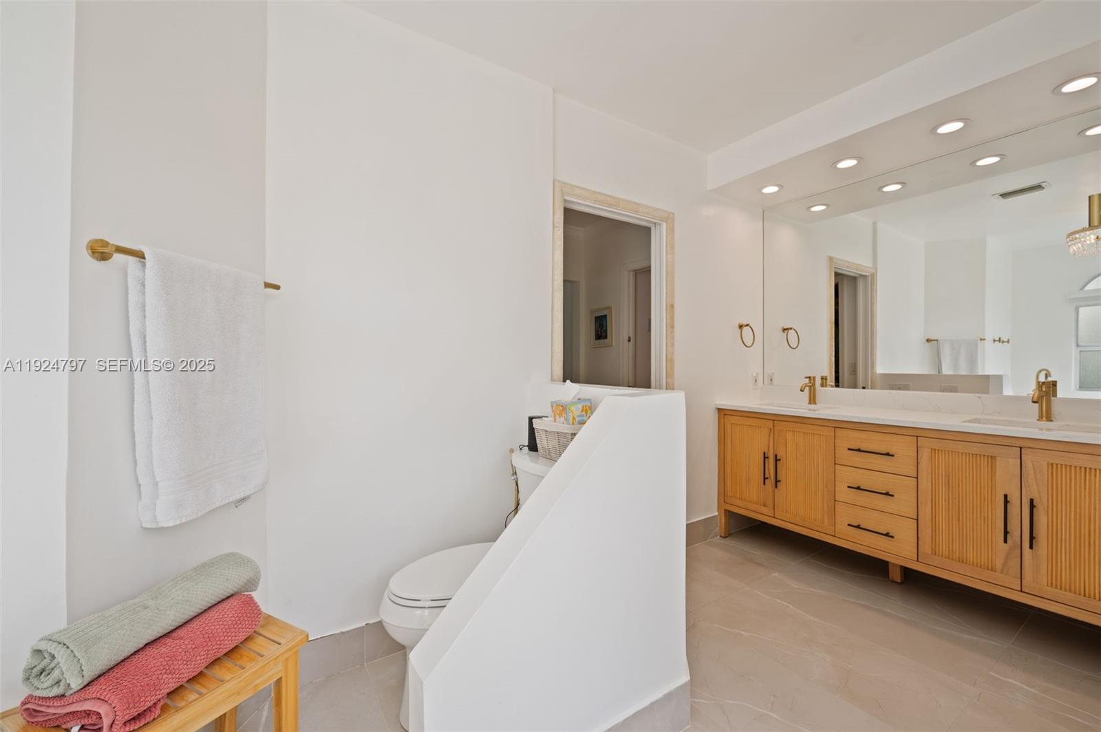 2729 NW 28th Street