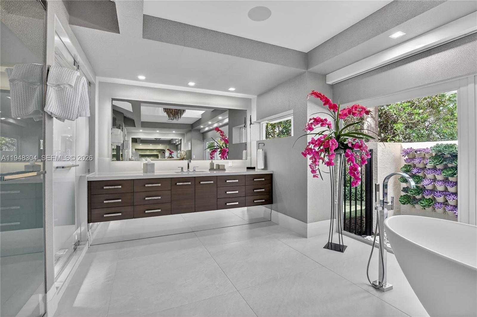 6860 Queenferry Circle