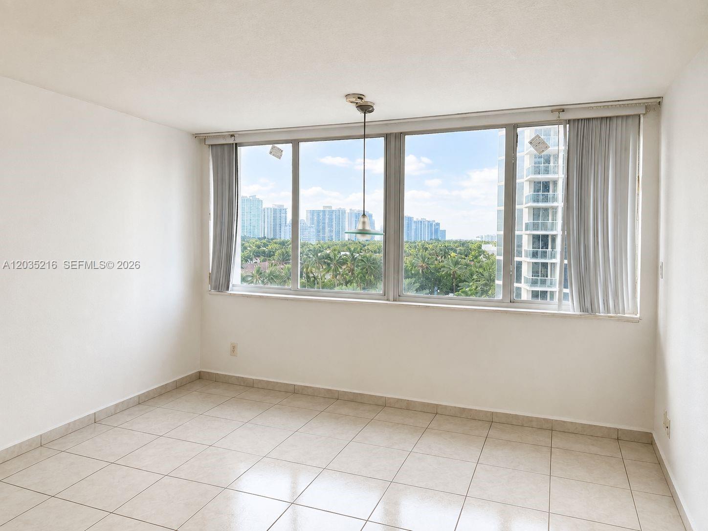 19201 Collins Ave # 527