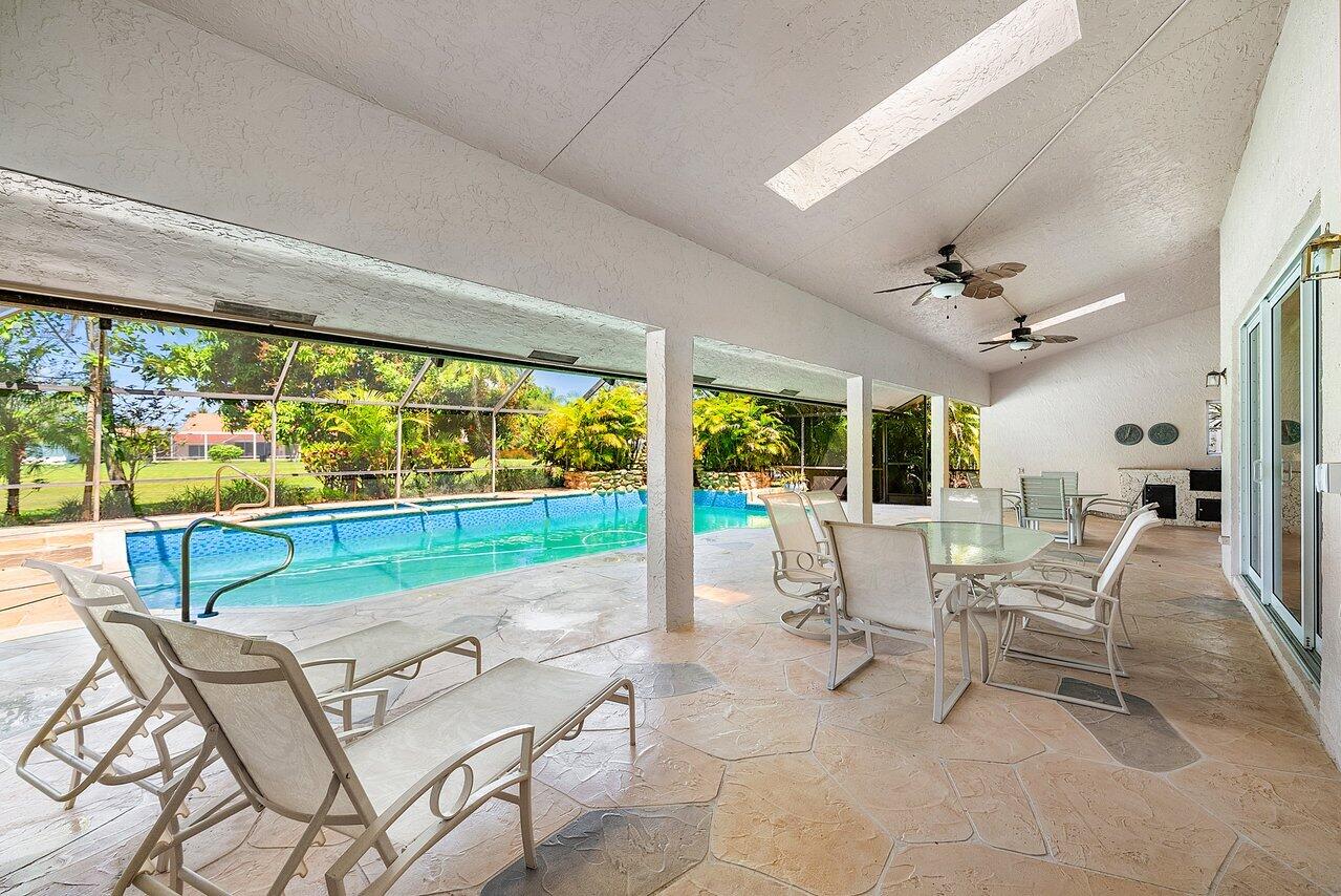 10215 Boca Woods Lane