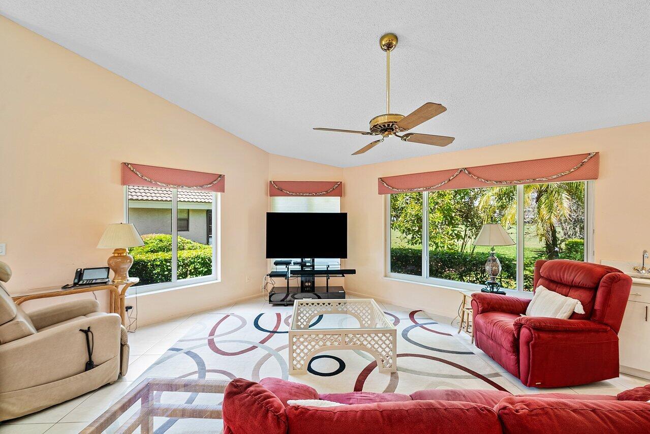 10215 Boca Woods Lane