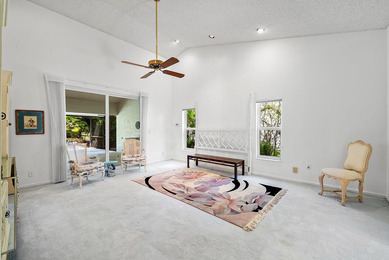 10215 Boca Woods Lane
