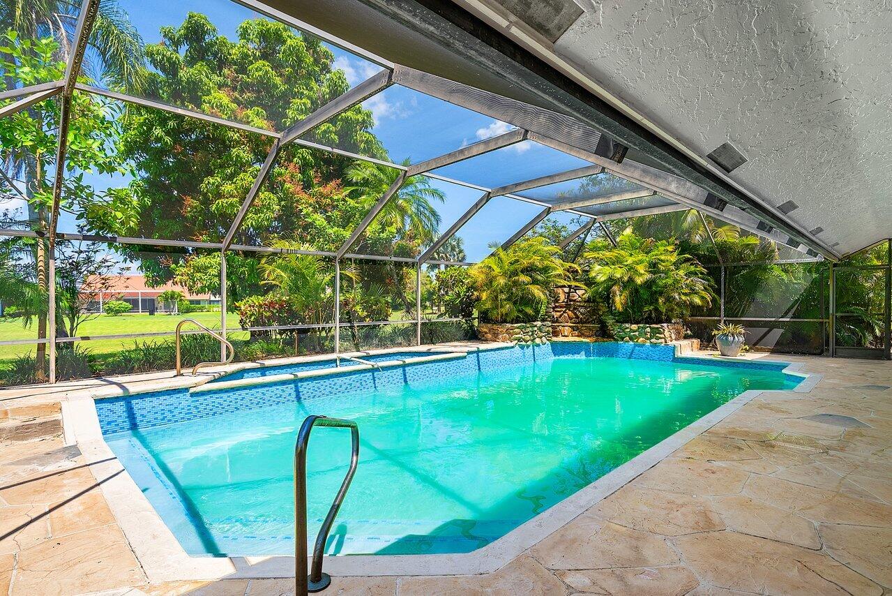 10215 Boca Woods Lane