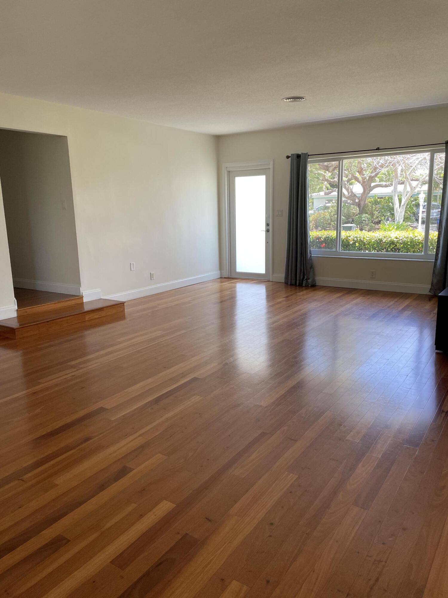 465 NE 34th Street