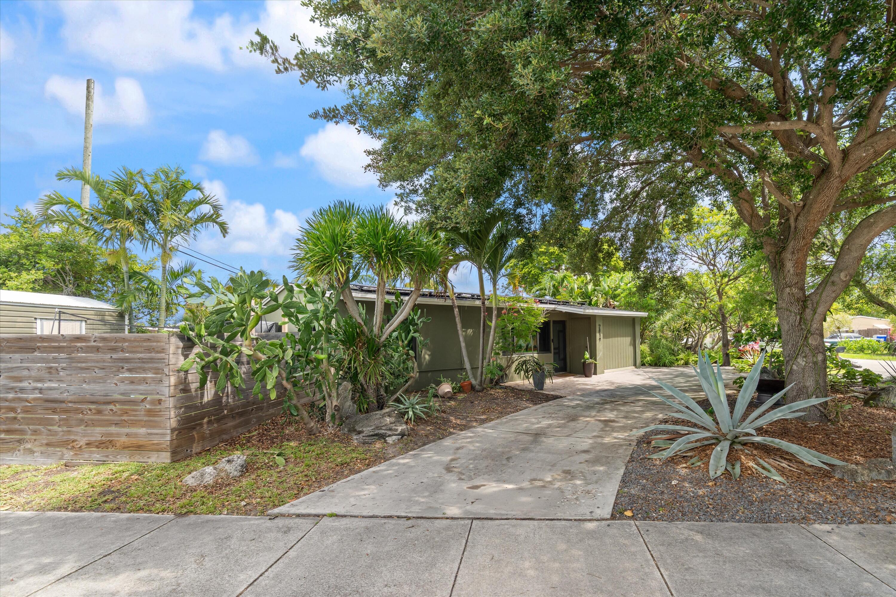 2417 NE 13th Terrace