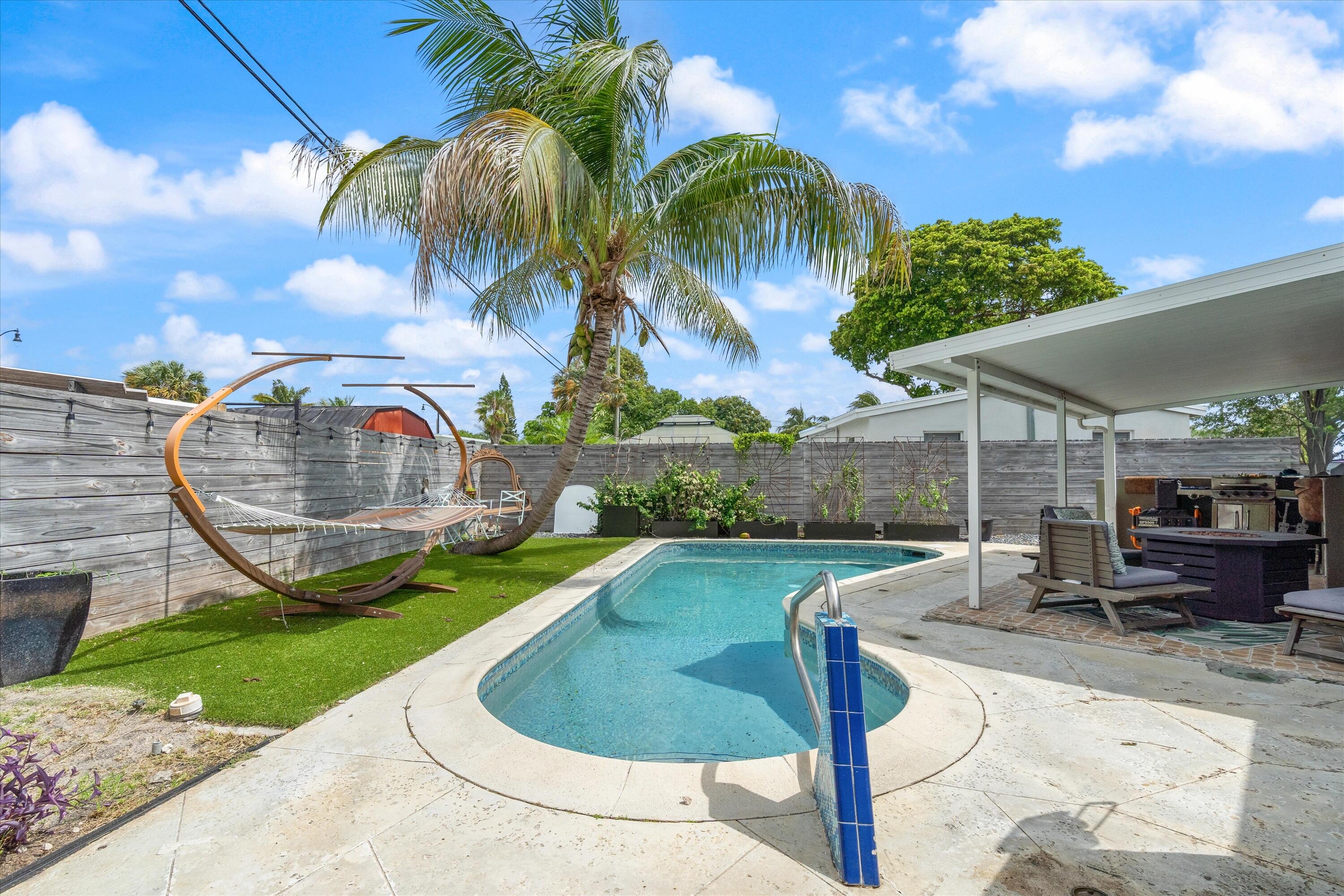 2417 NE 13th Terrace