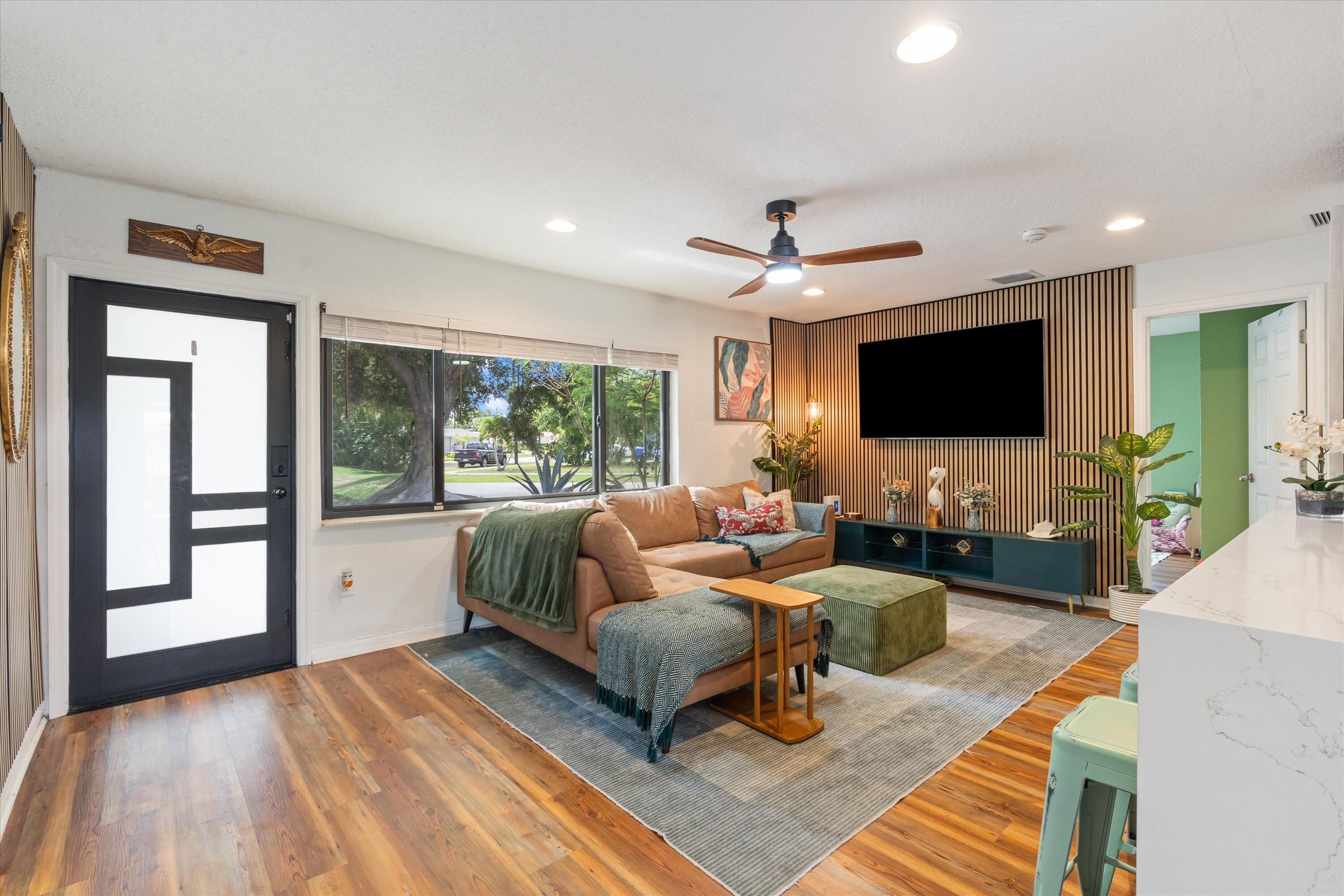 2417 NE 13th Terrace