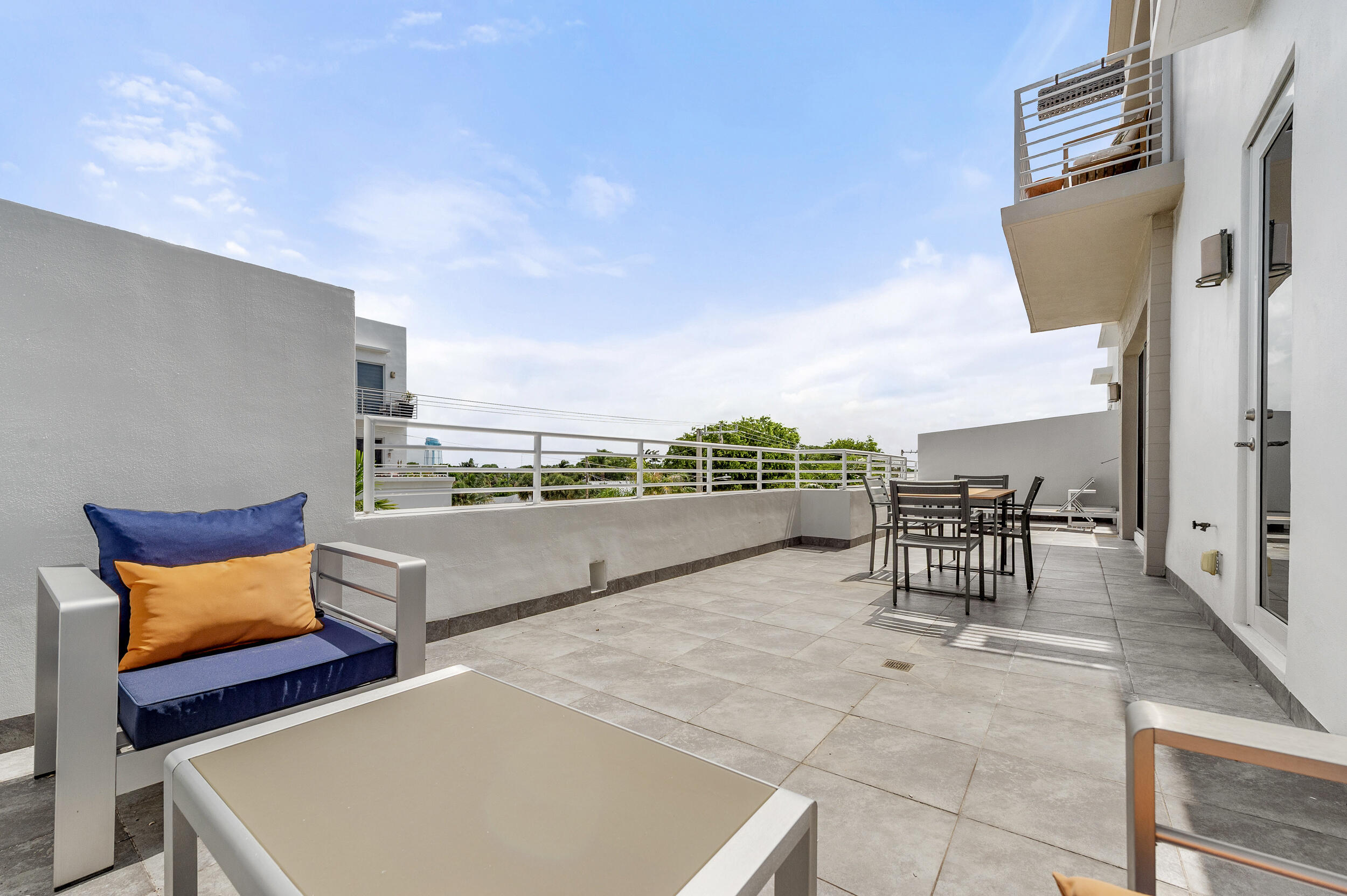 111 SE 2nd Street 302