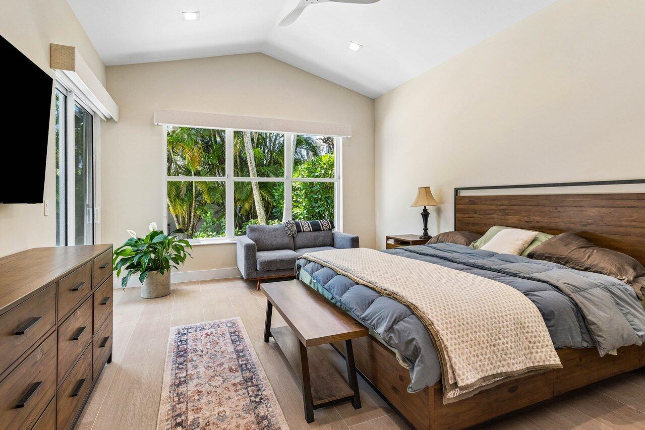 3335 NW 53rd Circle