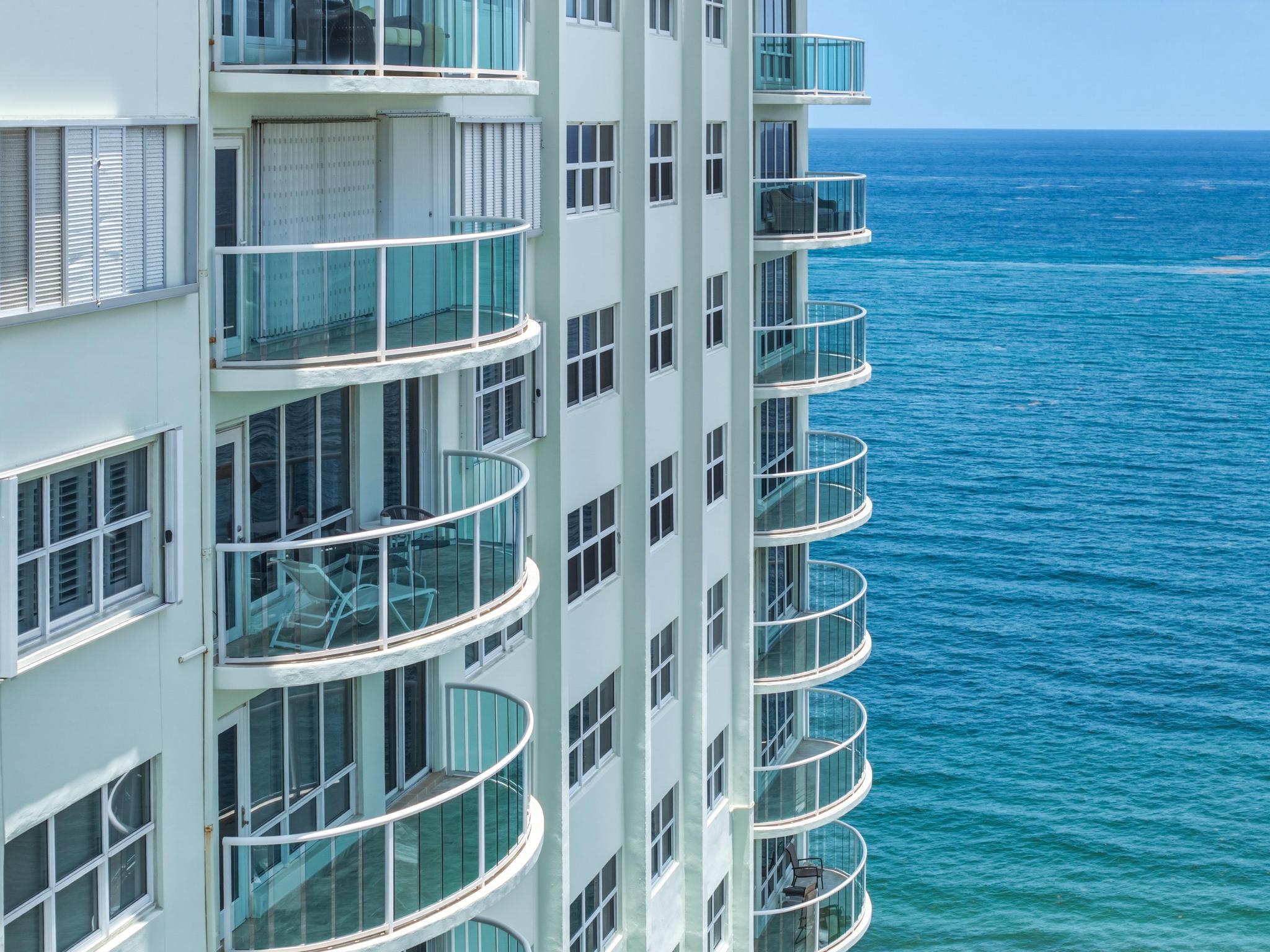 3400 Galt Ocean Drive 1704S