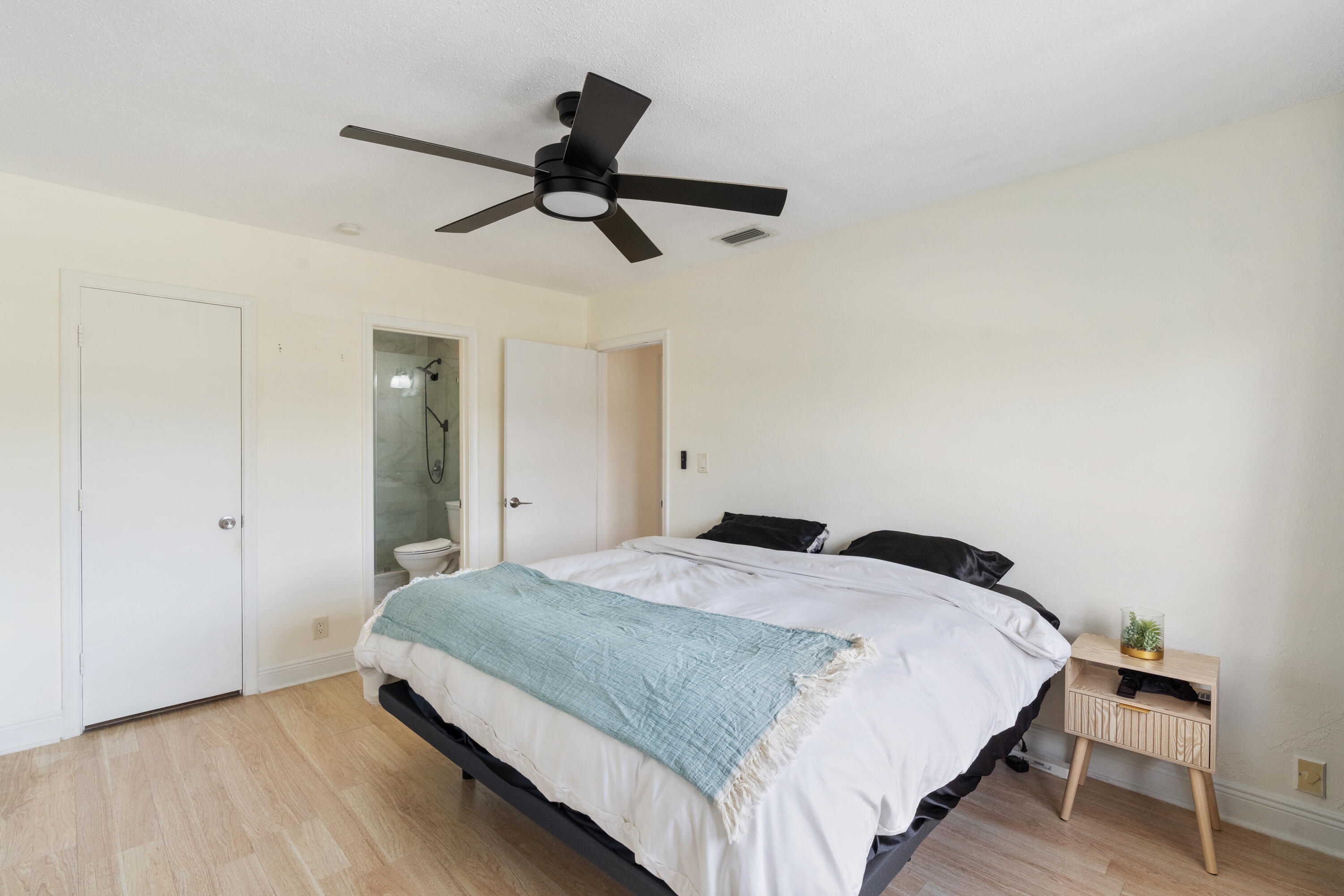 299 SW 7TH Street 2060