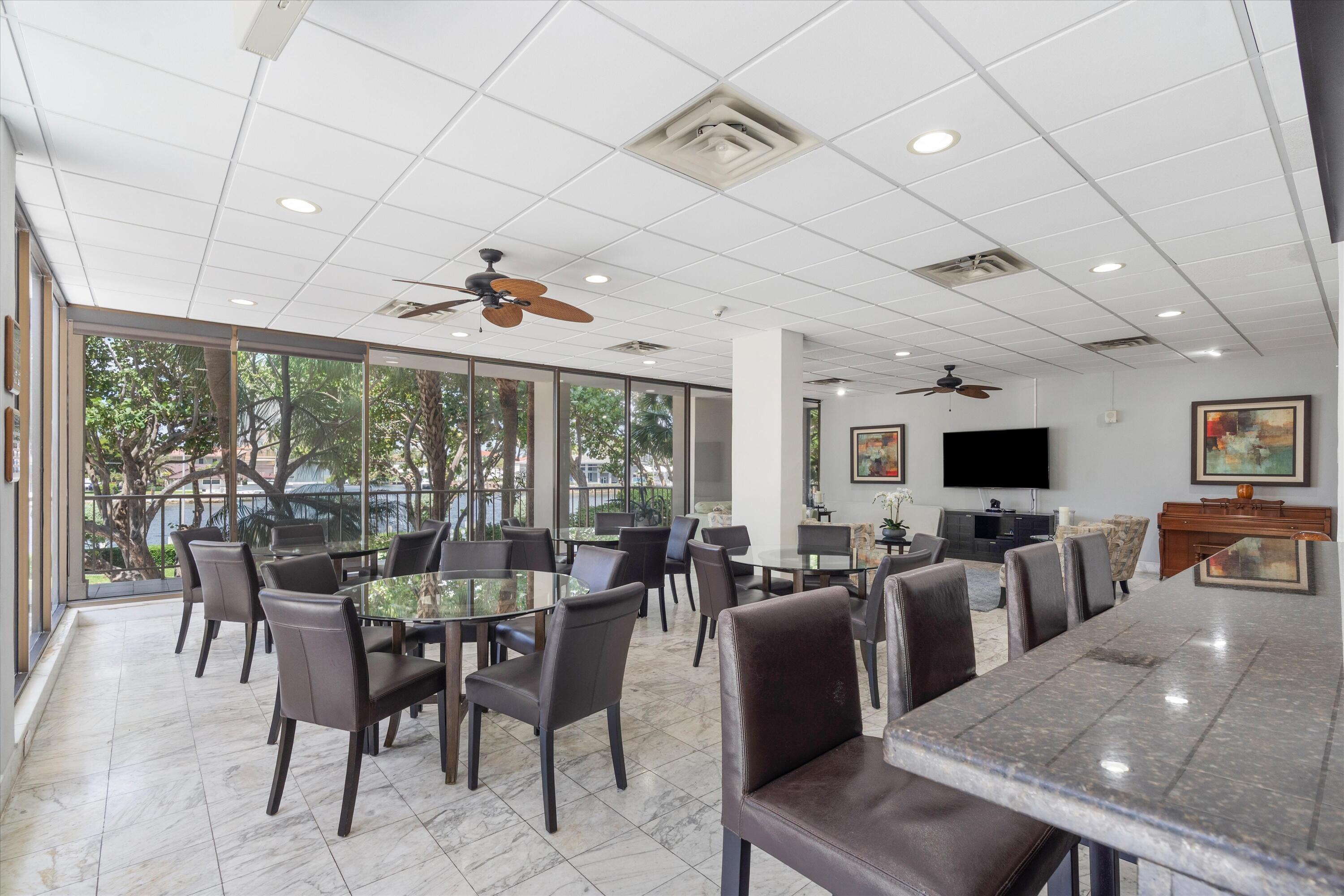 1021 Hillsboro Mile
