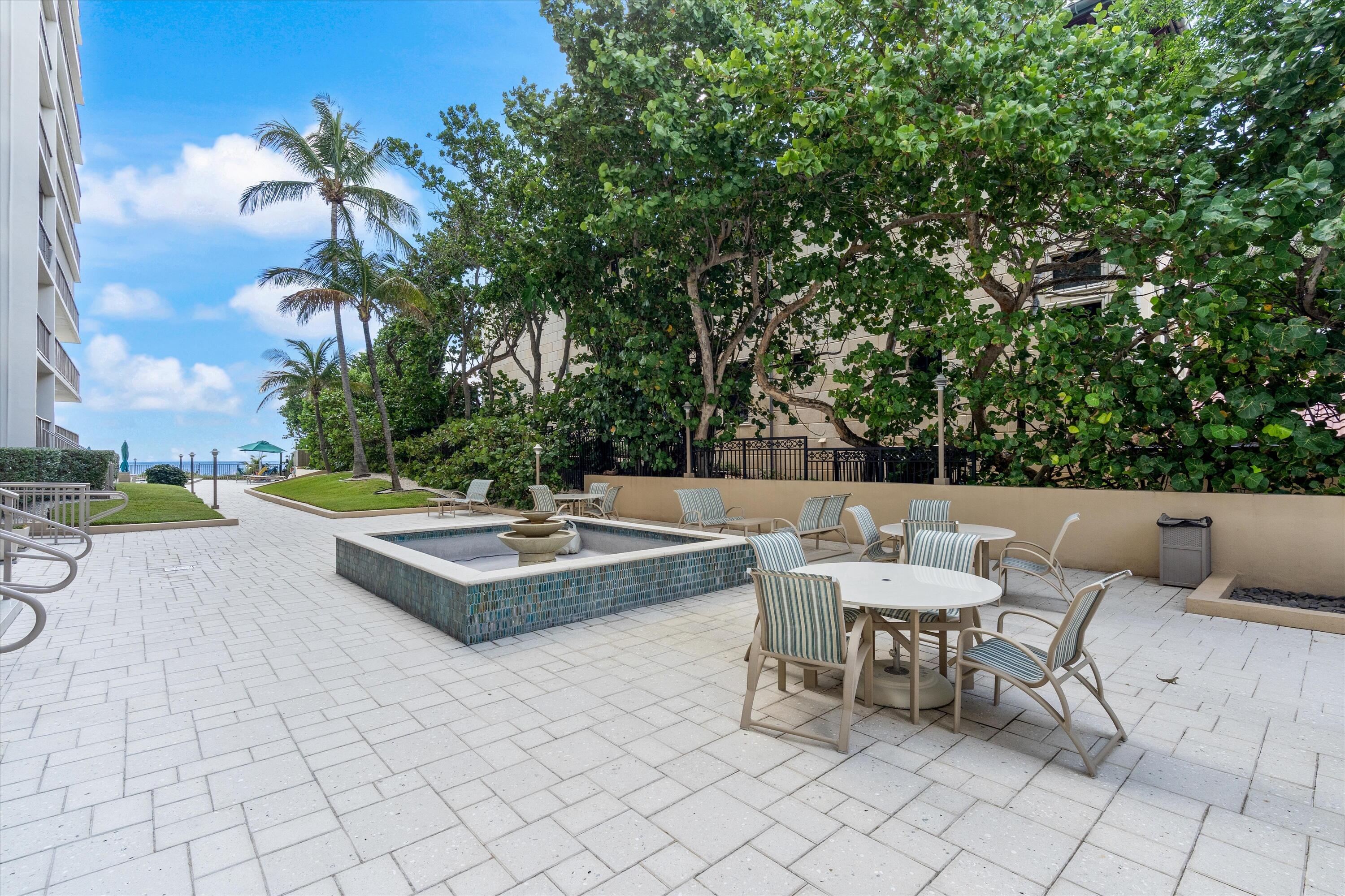 1021 Hillsboro Mile
