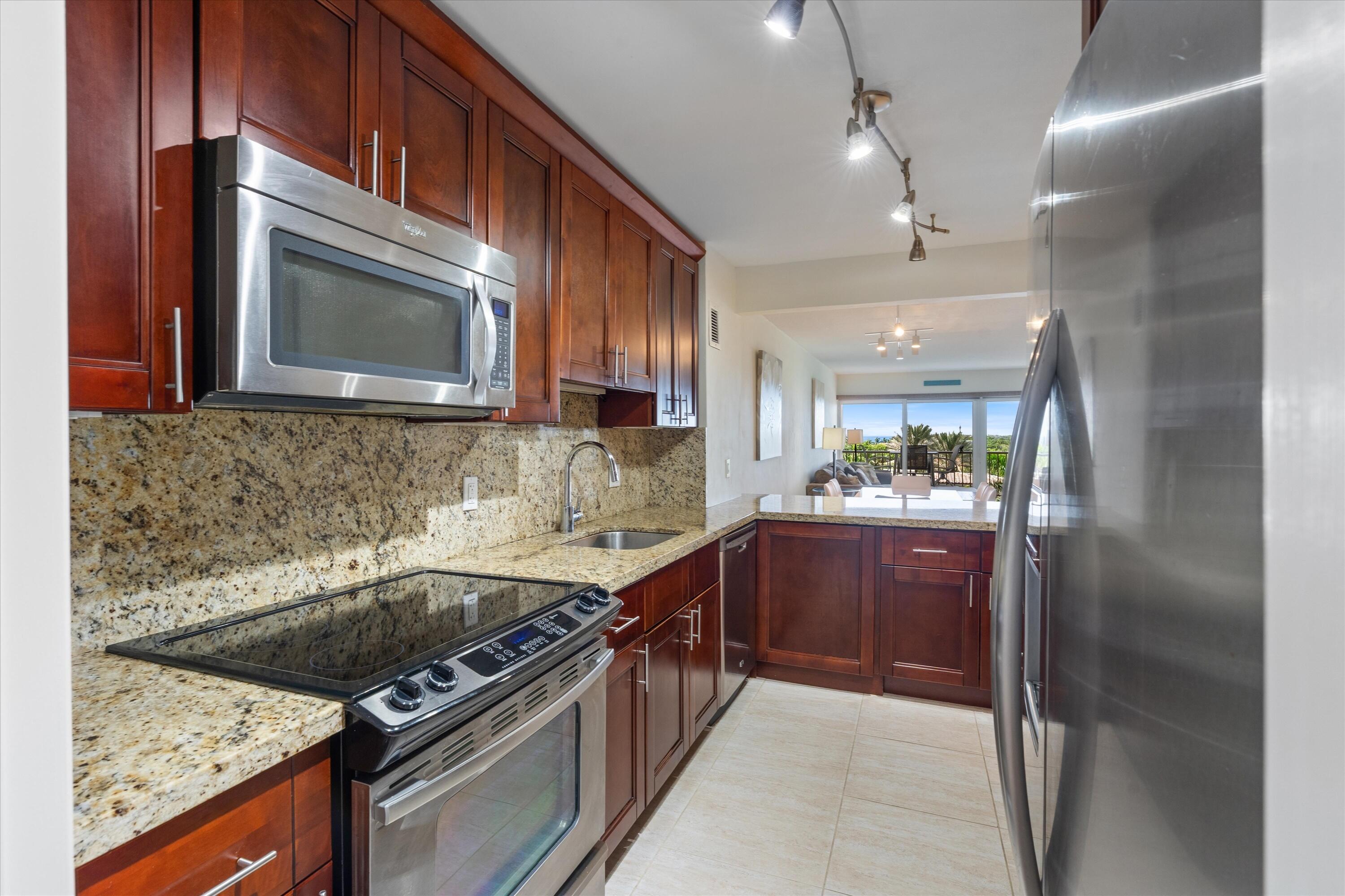 1021 Hillsboro Mile