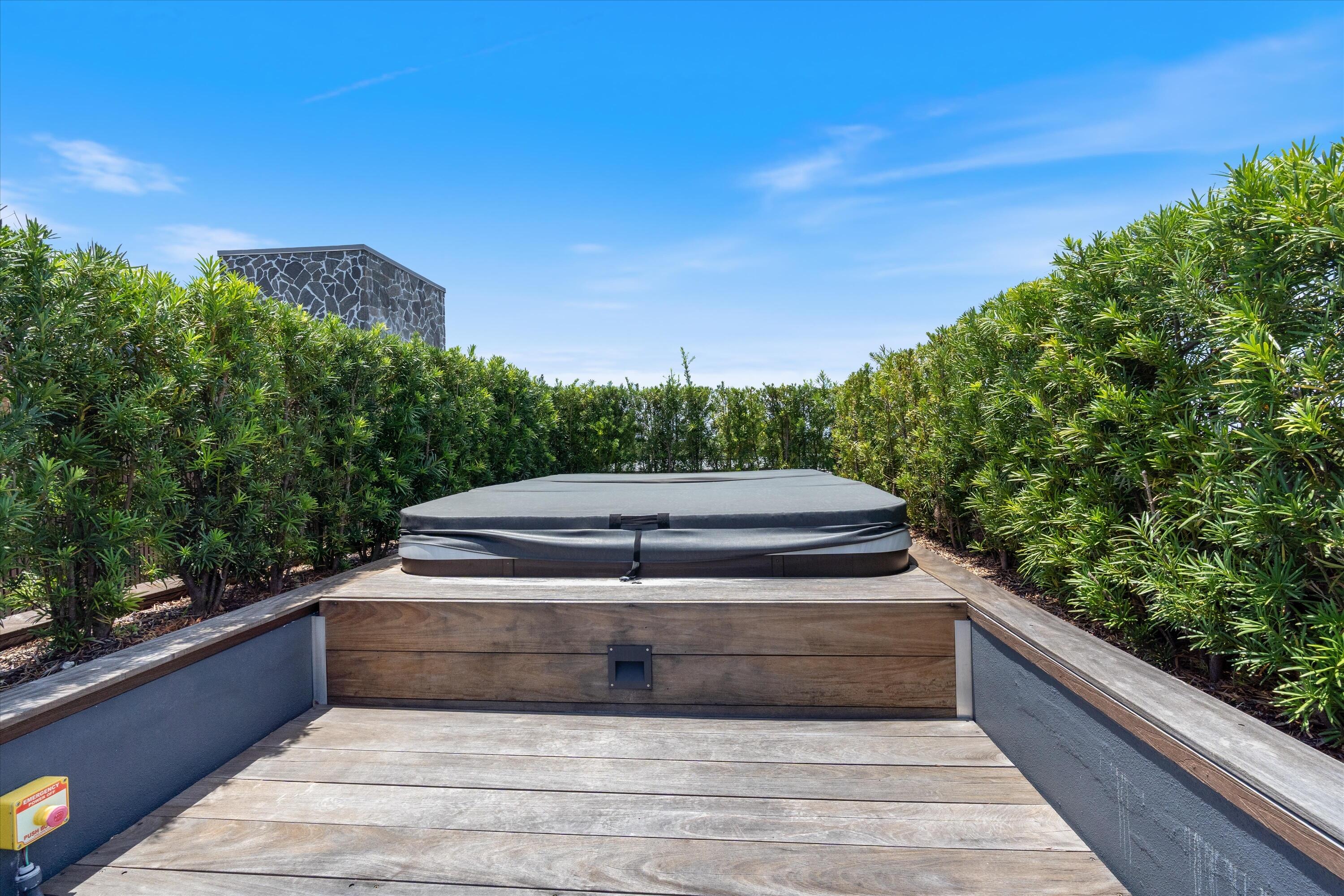 124 HENDRICKS Isle PH401
