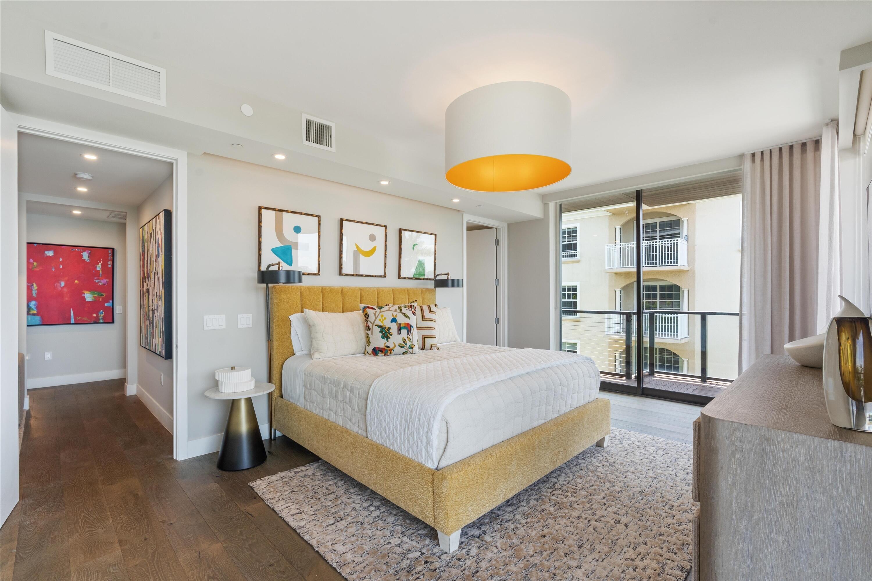 124 HENDRICKS Isle PH401