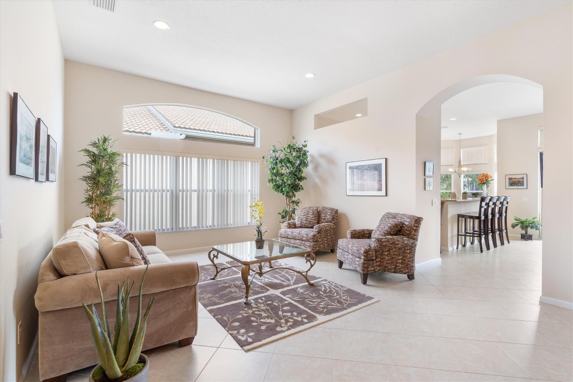 6847 Imperial Beach Cir