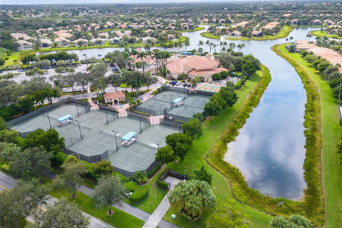 6847 Imperial Beach Cir