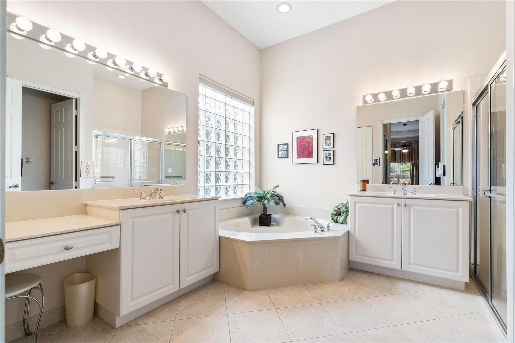 6847 Imperial Beach Cir
