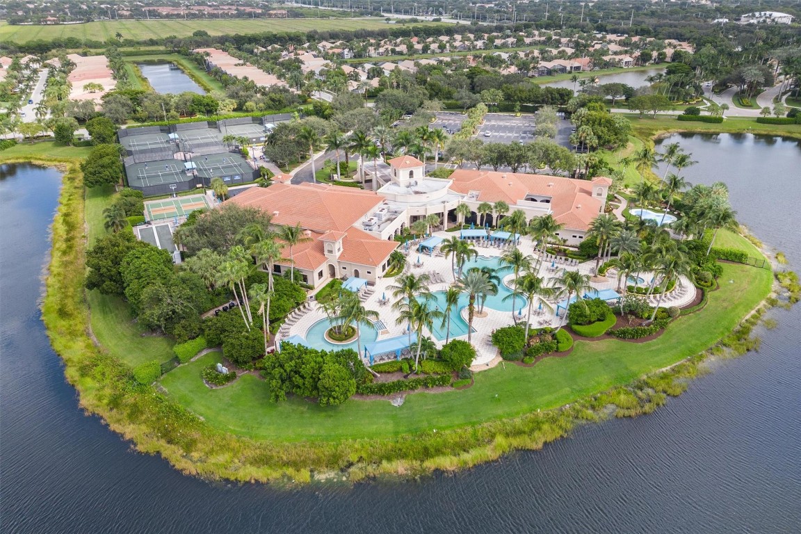 6847 Imperial Beach Cir