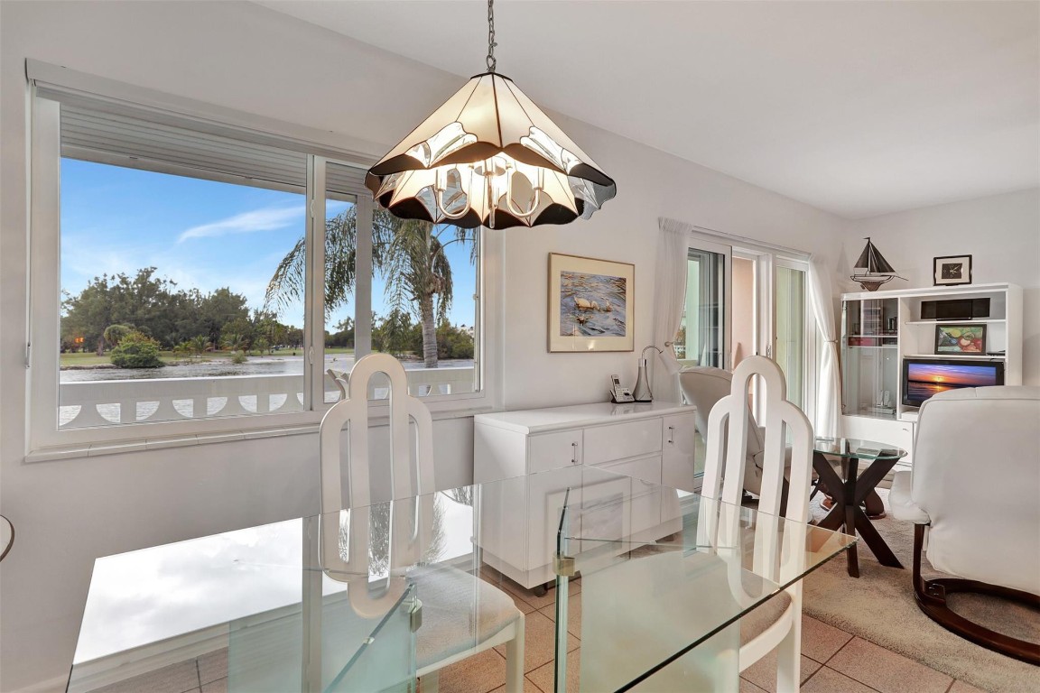 1001 N Riverside Dr 204