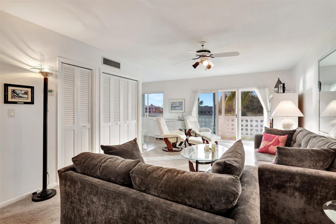 1001 N Riverside Dr 204