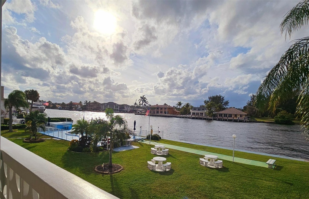 1001 N Riverside Dr 204