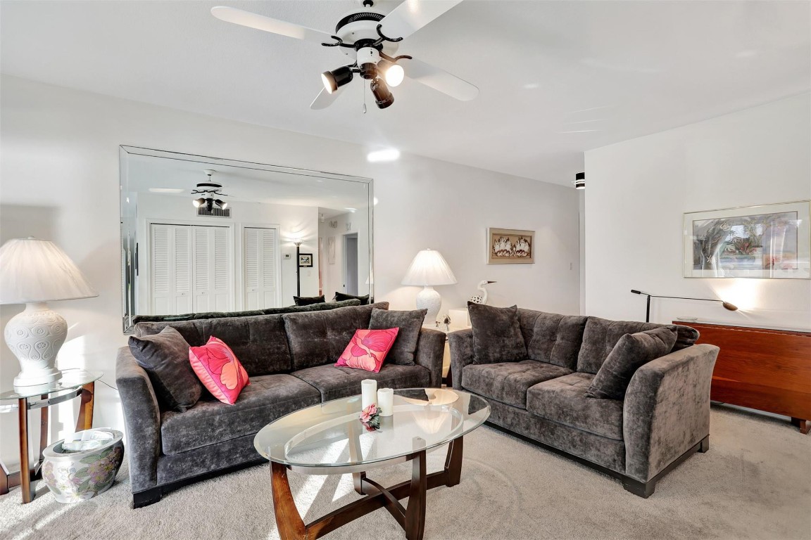 1001 N Riverside Dr 204