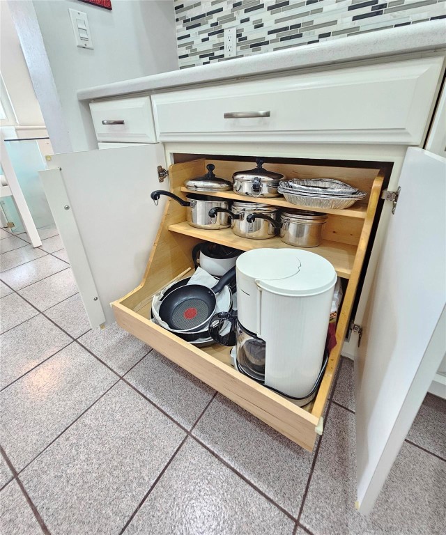 1001 N Riverside Dr 204