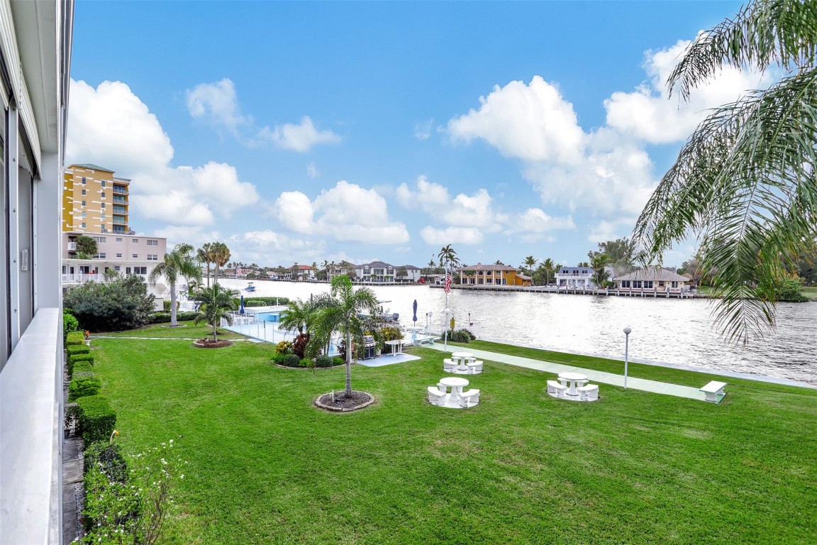 1001 N Riverside Dr 204
