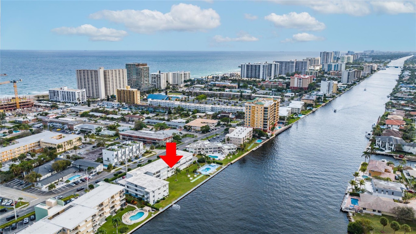 1001 N Riverside Dr 204