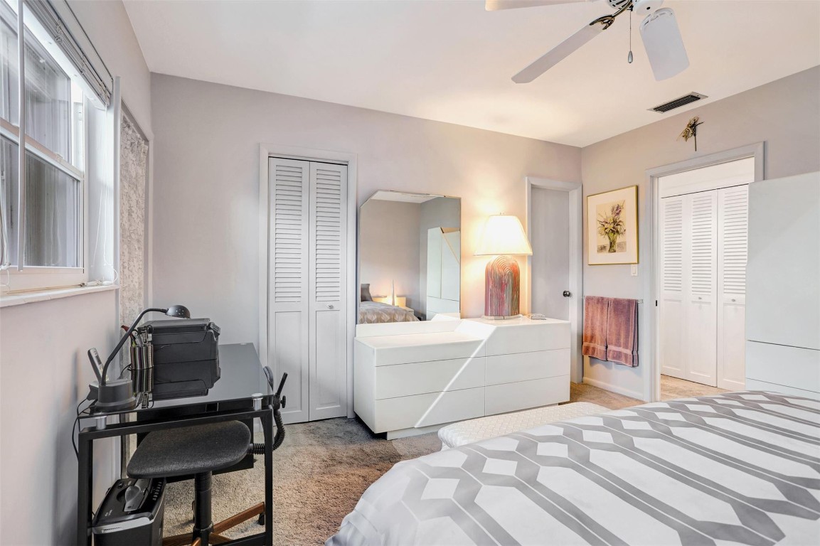 1001 N Riverside Dr 204