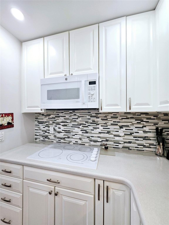 1001 N Riverside Dr 204