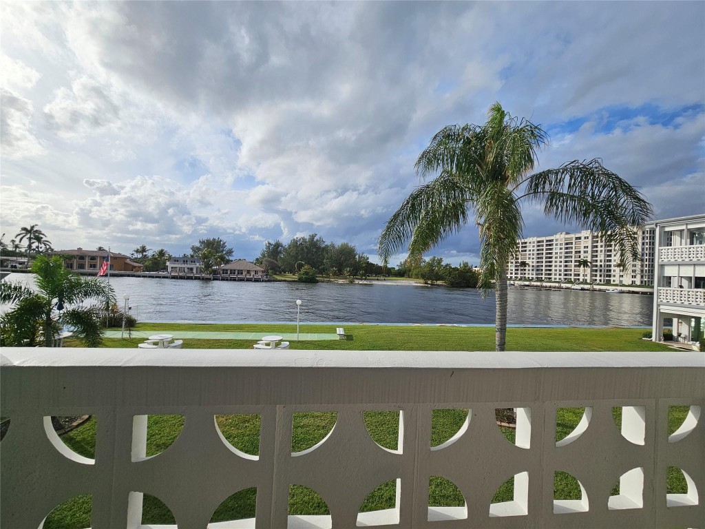 1001 N Riverside Dr 204