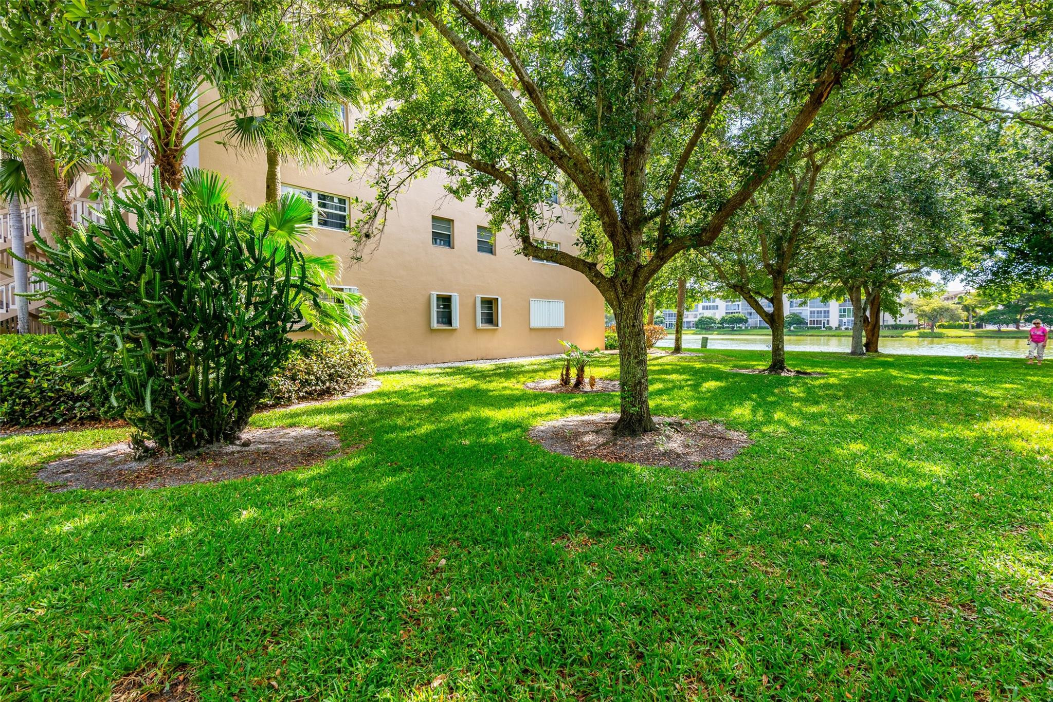 1904 Bermuda Circle E1