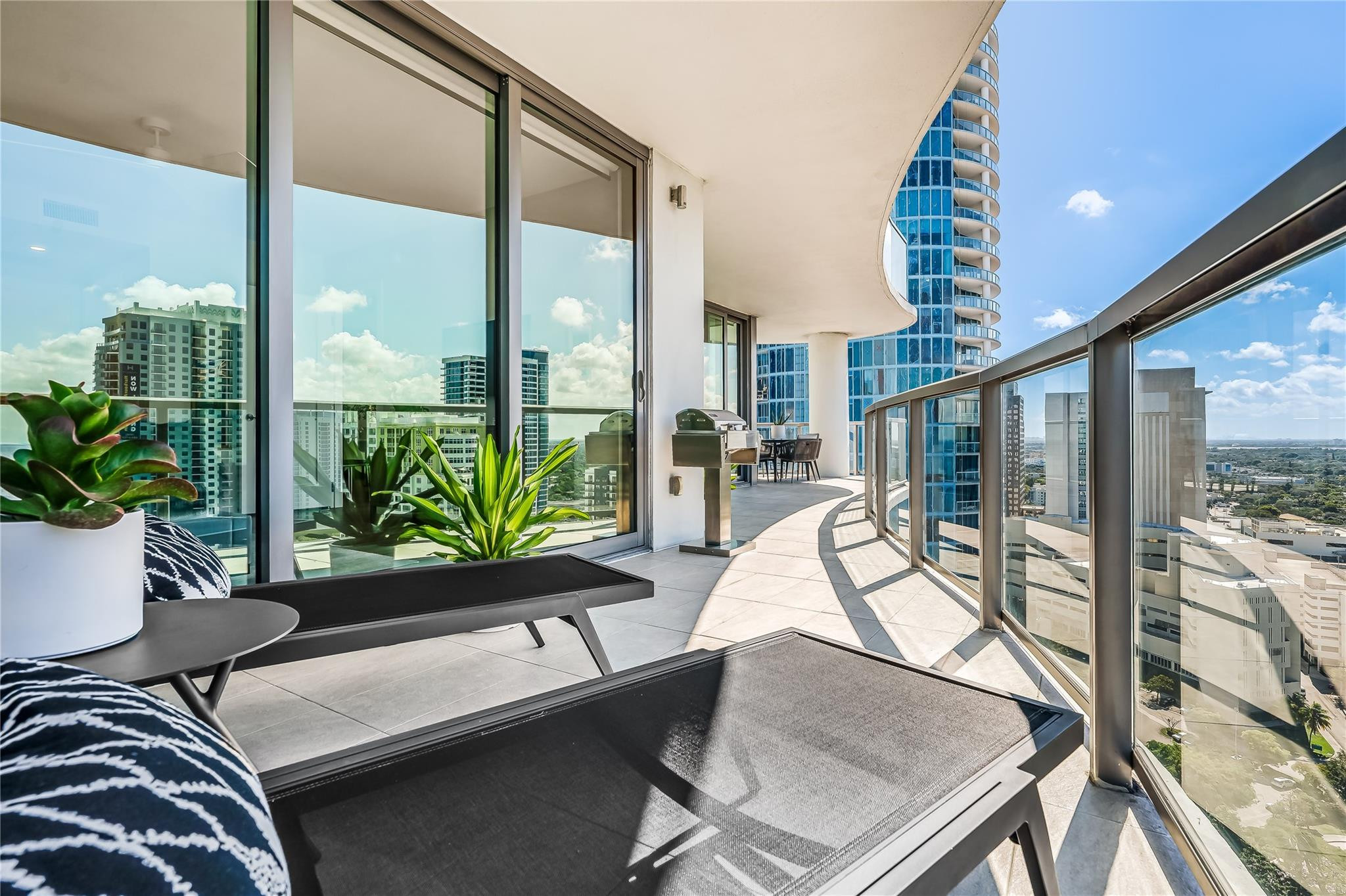 100 E Las Olas Boulevard 2604