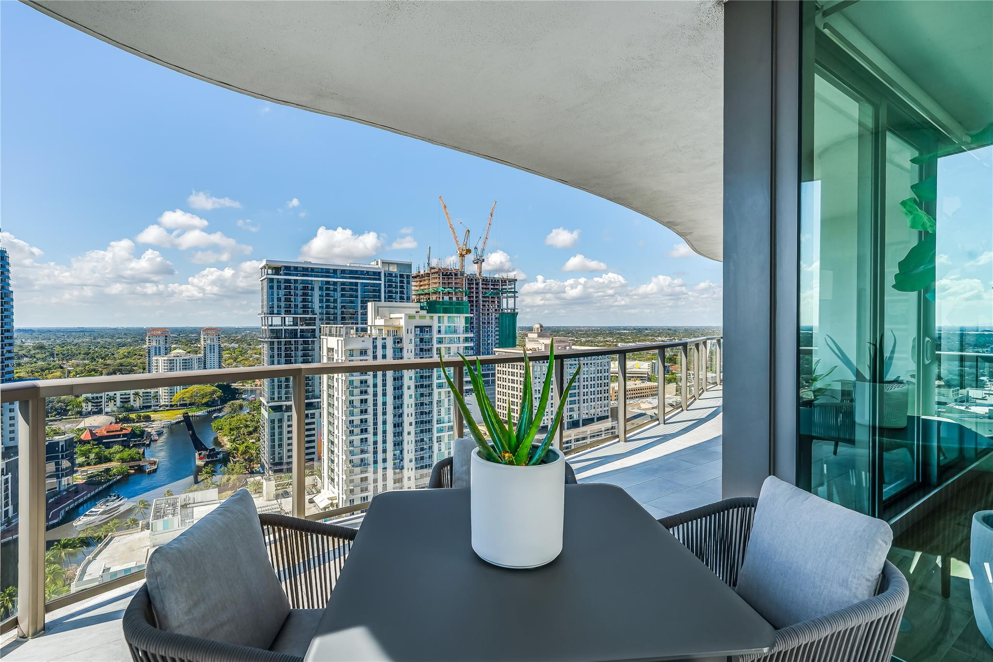 100 E Las Olas Boulevard 2604