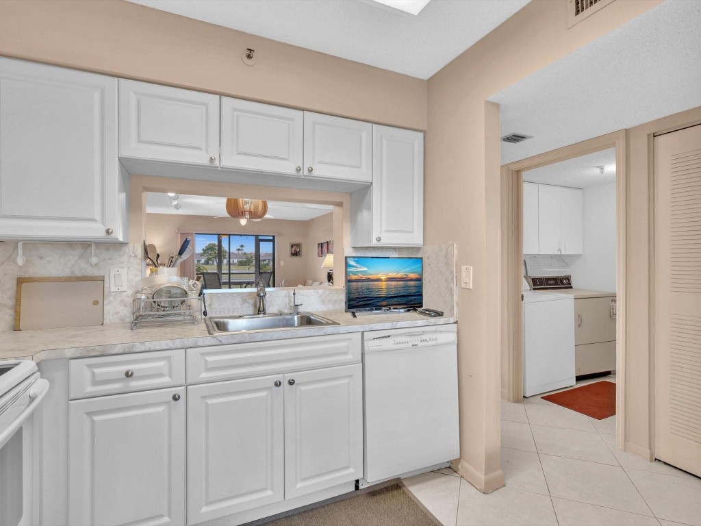 14426 Amberly Ln 108