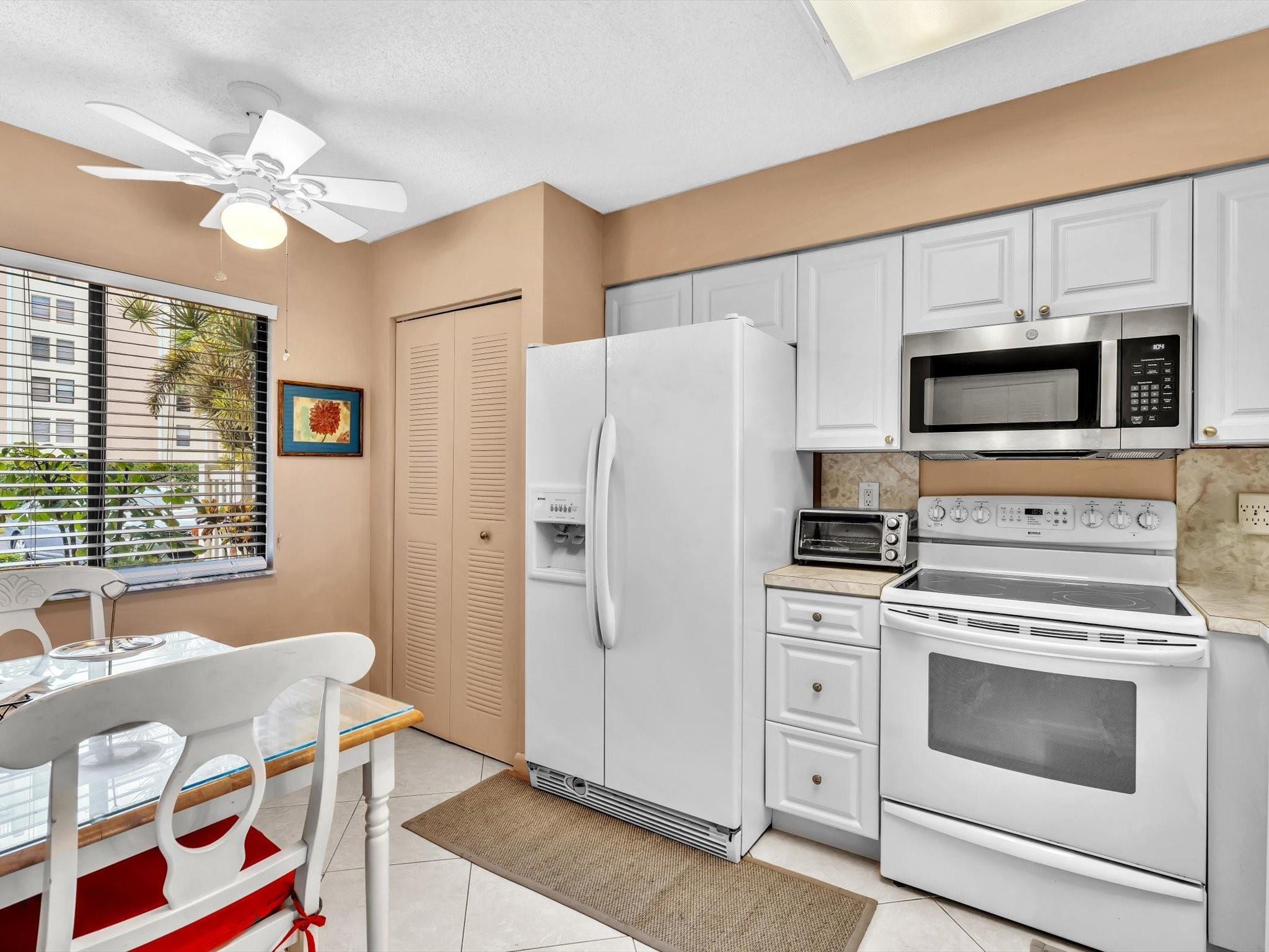 14426 Amberly Ln 108