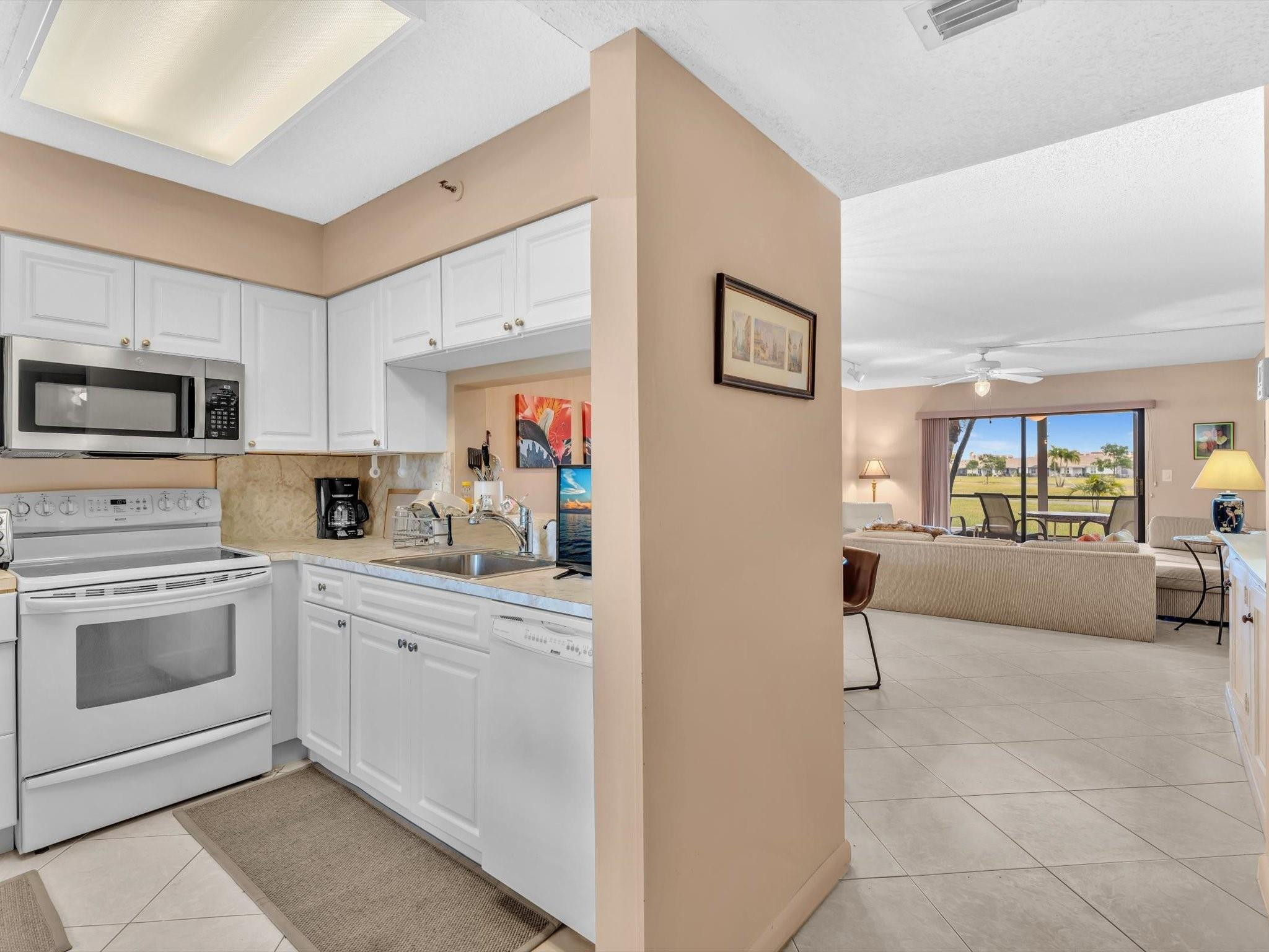 14426 Amberly Ln 108