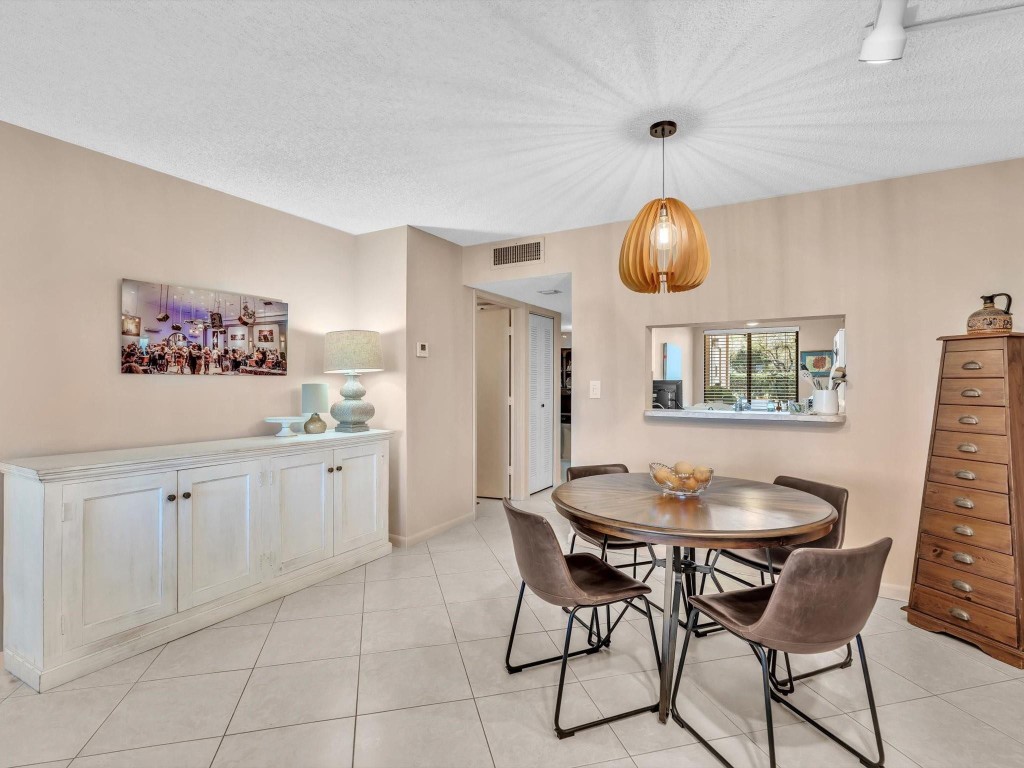 14426 Amberly Ln 108