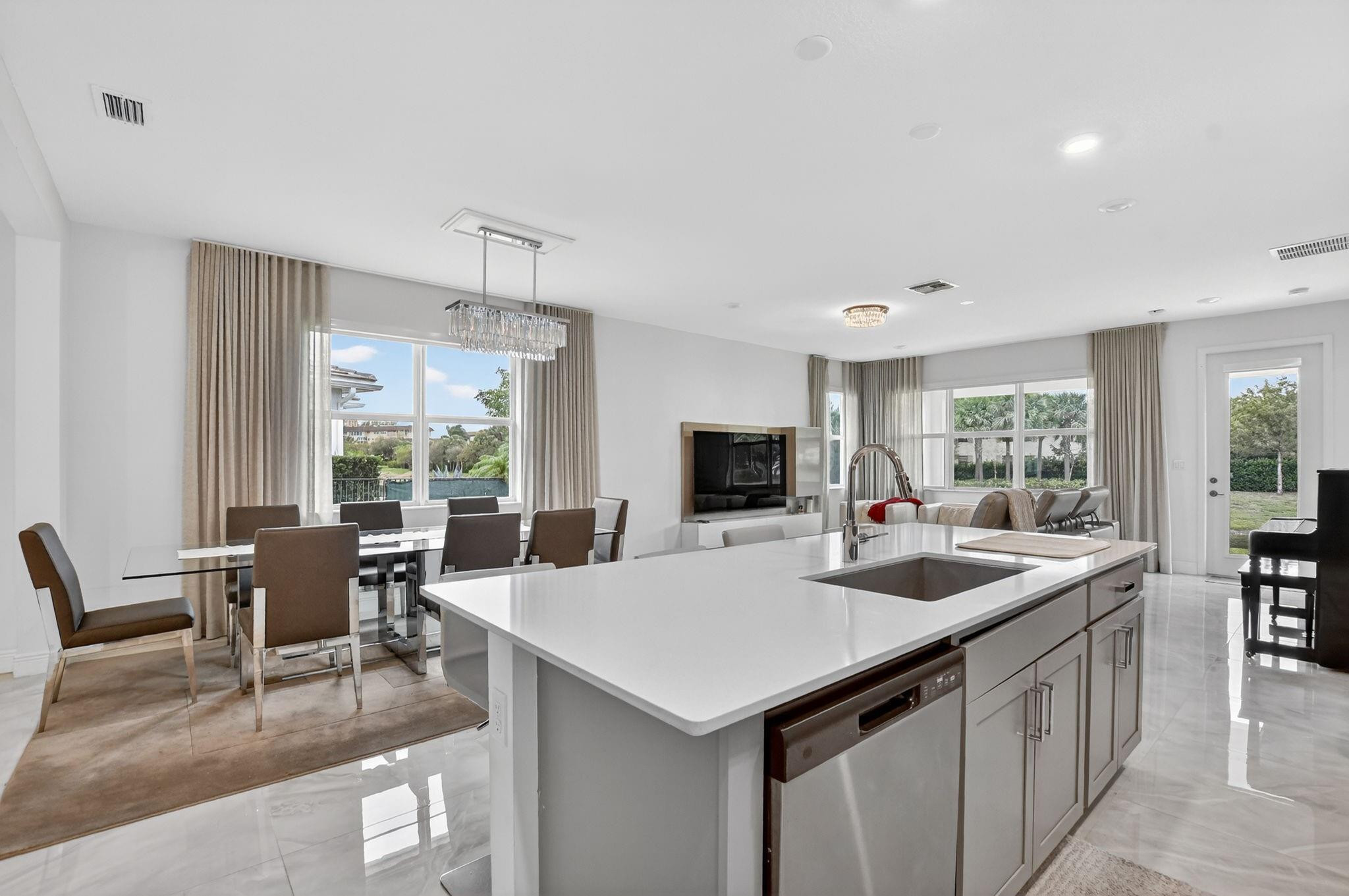 4321 Marina Way