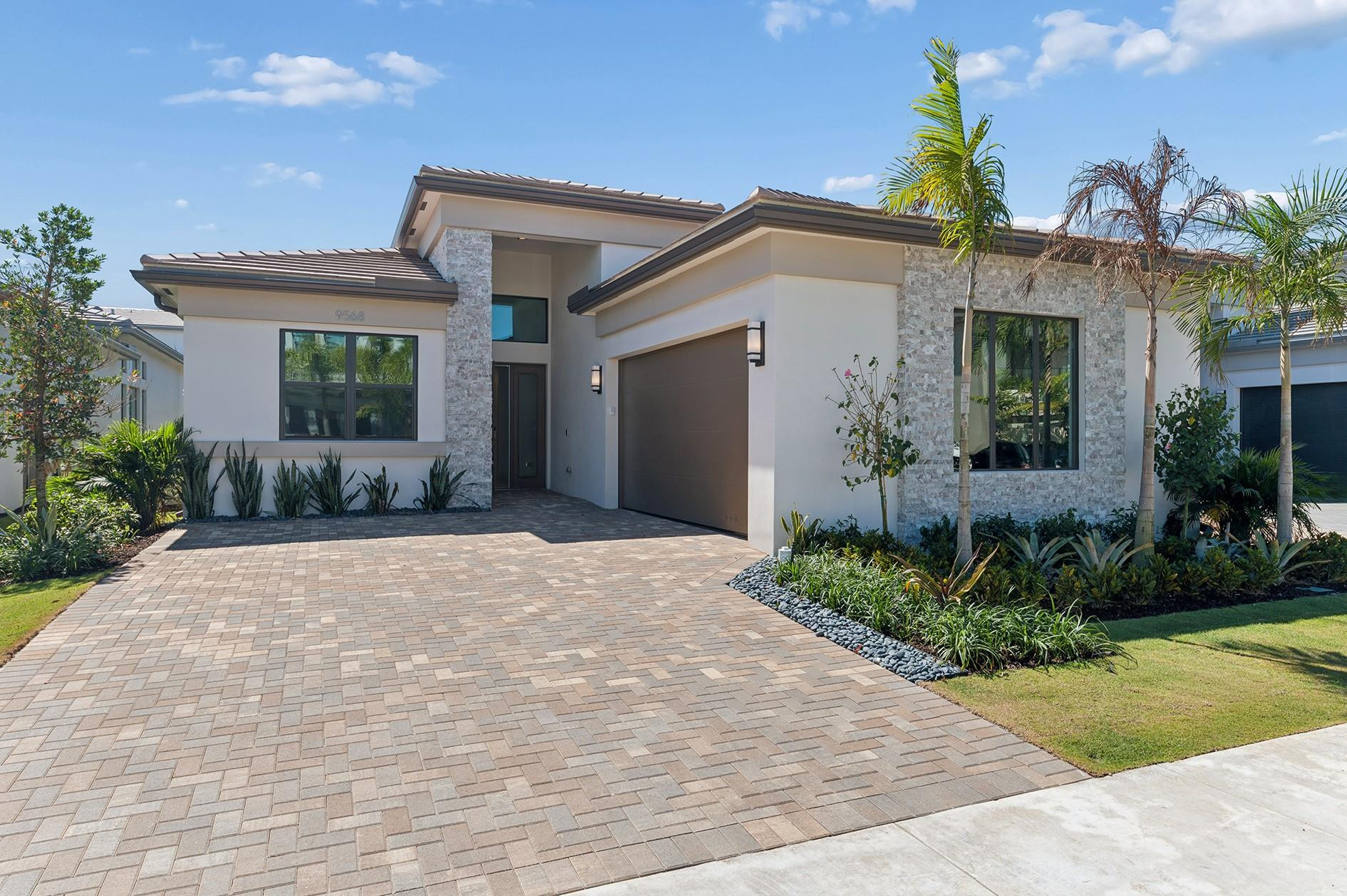 9568 Regal Palm Court