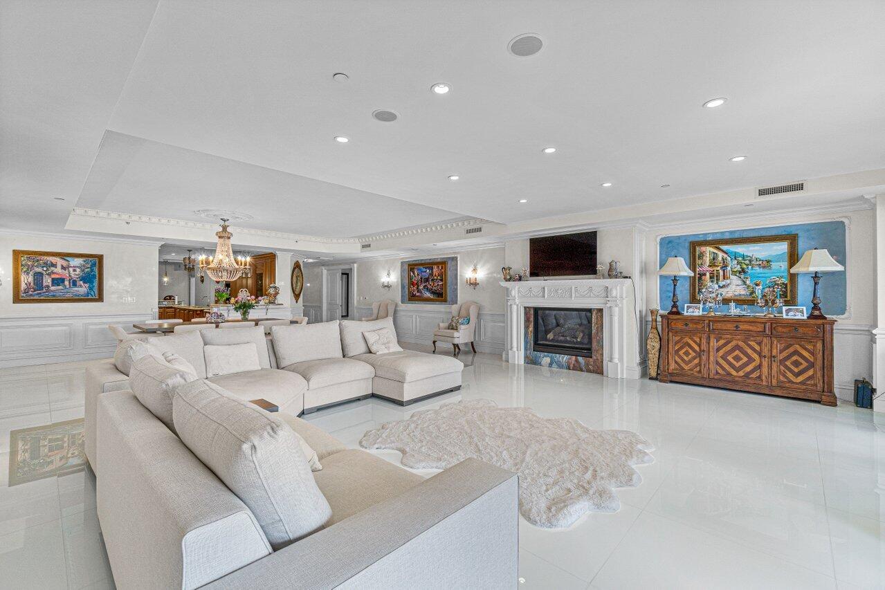 2500 S Ocean Boulevard 402