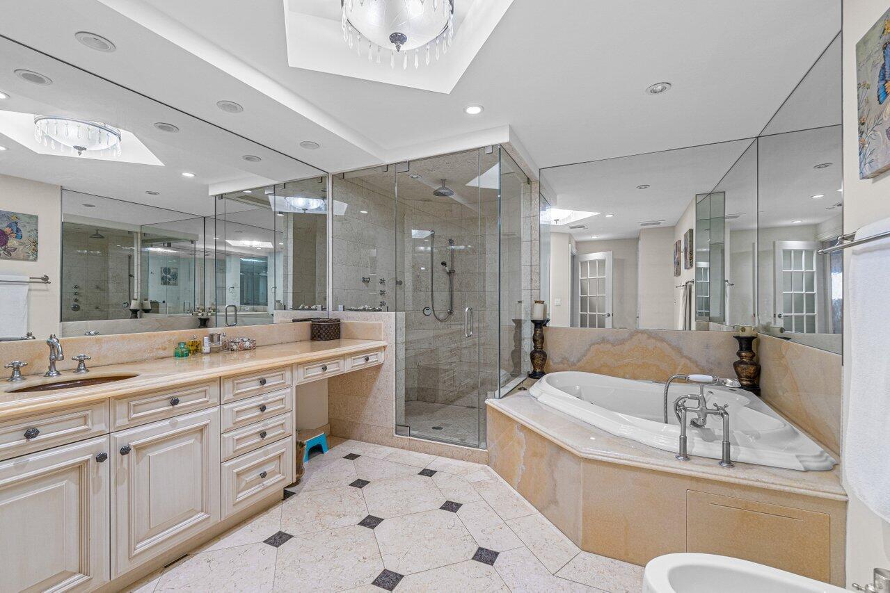 2500 S Ocean Boulevard 402