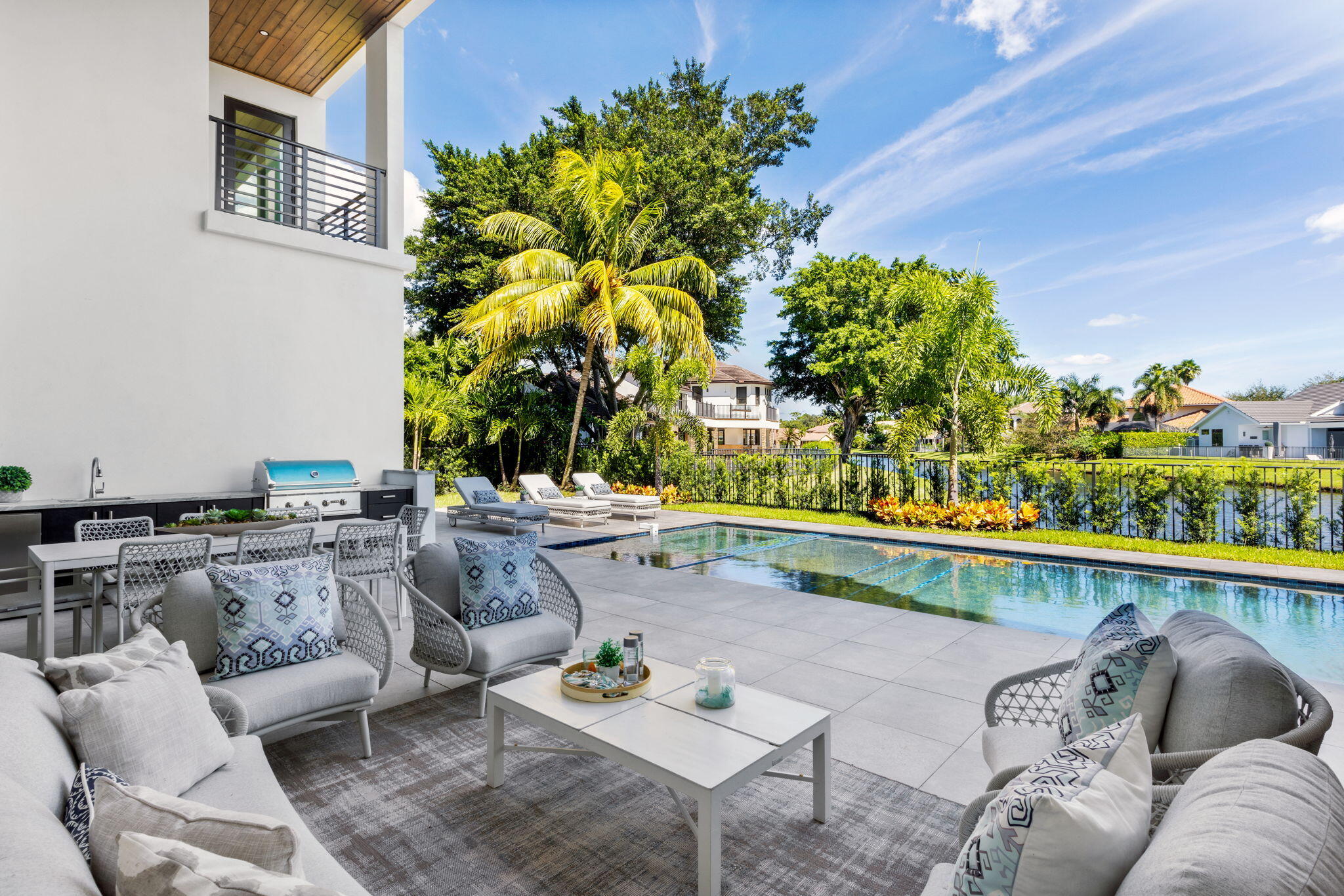 5756 Paddington Way