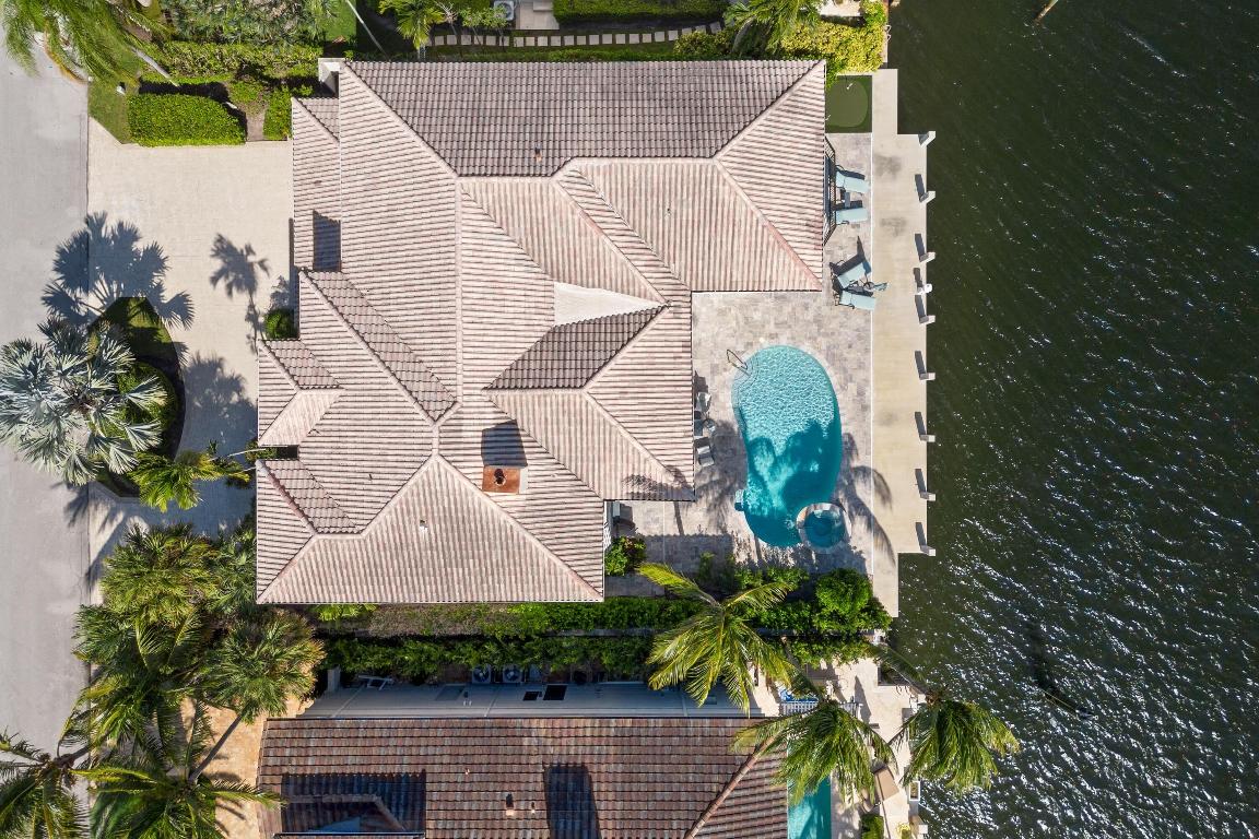 660 Golden Harbour Drive