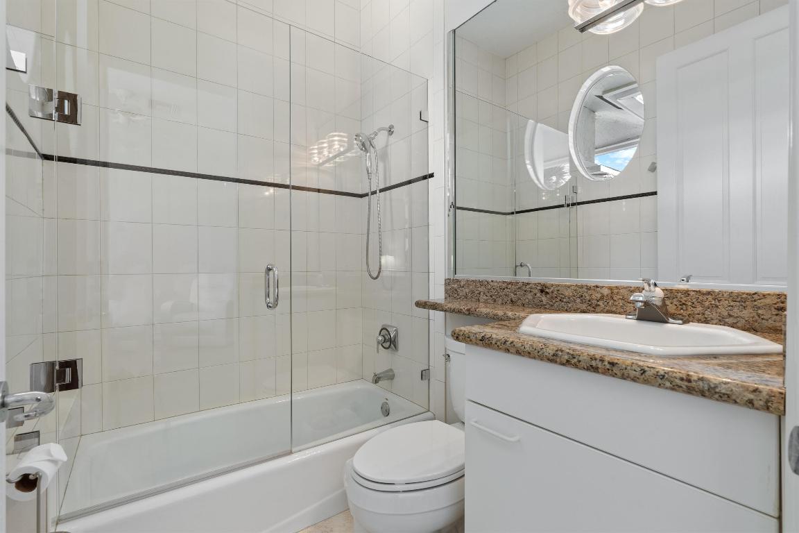 660 Golden Harbour Drive